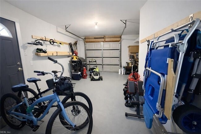 Building Photo - 4941 Brandywine Dr