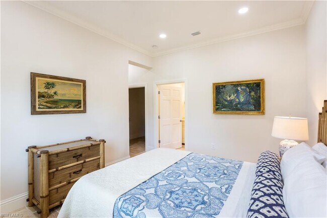 Building Photo - 2225 23rd St SW