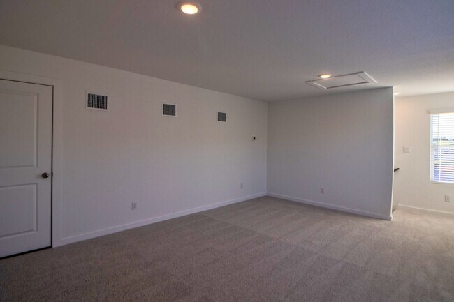 Building Photo - 5128 McKittrick