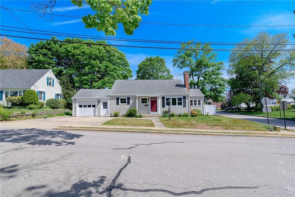 Building Photo - 76 Crossland Rd