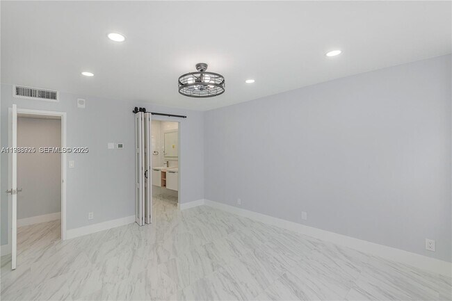 Building Photo - 3180 S Ocean Dr