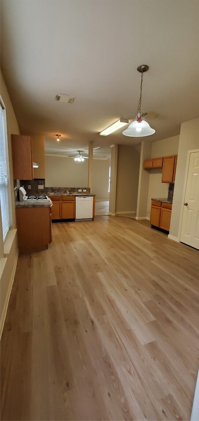 Building Photo - 16331 Woma Ct