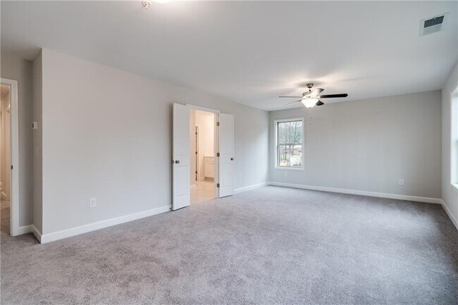 Building Photo - 1095 Lawanna Dr