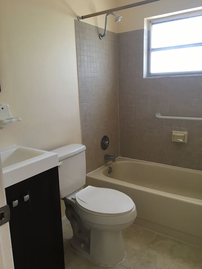 Building Photo - 2679 Nelson Dr