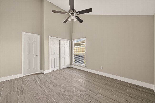 Building Photo - 6619 Misty Dale Dr