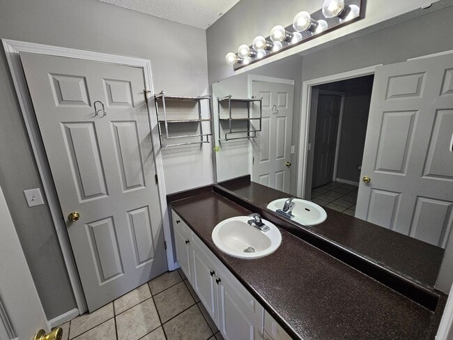 Building Photo - 114 Fair Haven Way