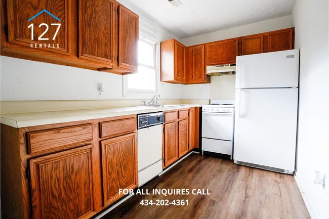 Building Photo - Spacious & Convenient 2-Bedroom Apartment ...