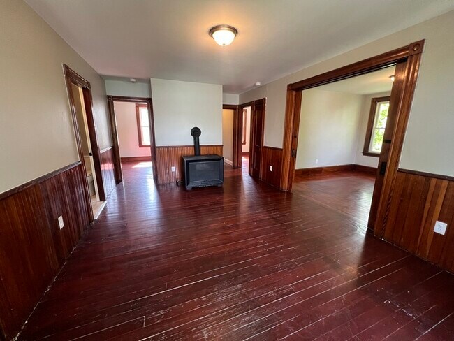 Building Photo - 72 Melville St