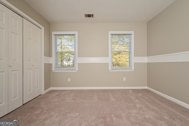 Building Photo - 310 Lakefront Dr