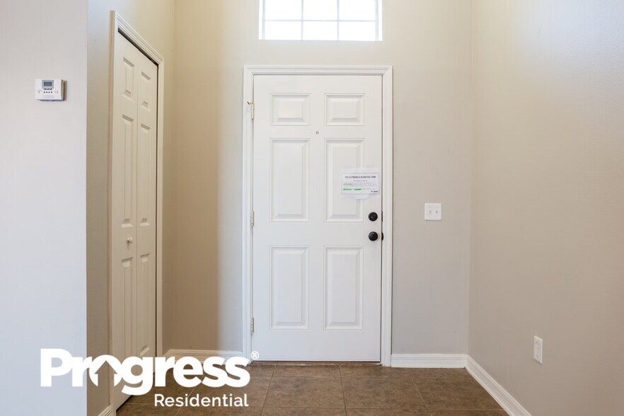 Building Photo - 5470 Silver Thistle Ln