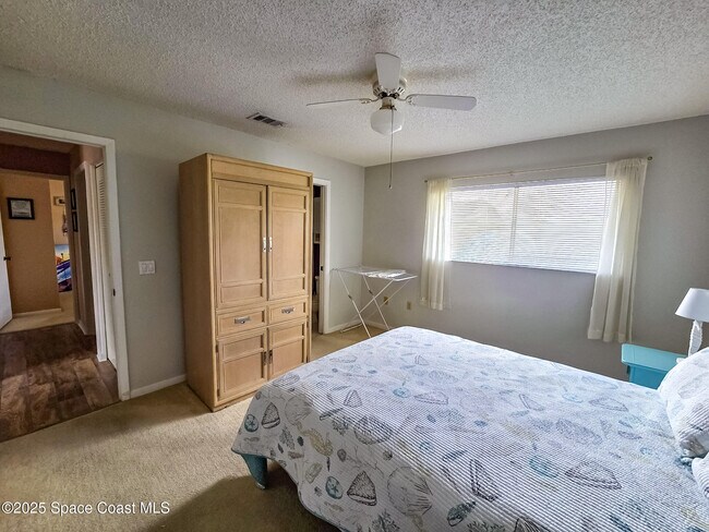 Building Photo - 639 Ridge Club Dr