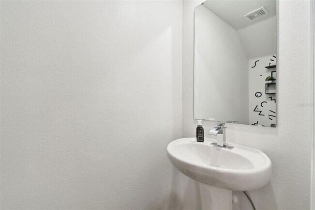 Building Photo - 2513 Sunray Venus Wy