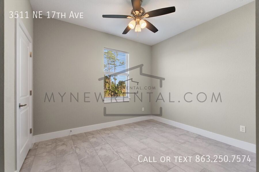 Building Photo - 3511 NE 17th Ave