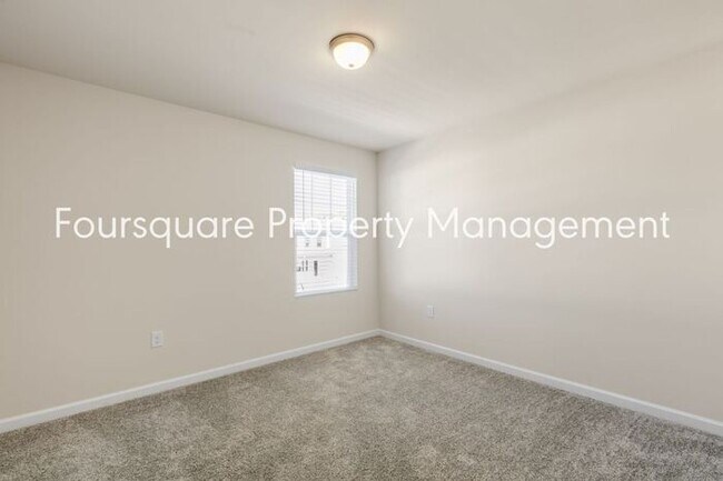 Building Photo - 4 Bedroom Home with 2nd Floor Loft- Kitchen Island & 2-Car Garage – Convenient Raleigh Location