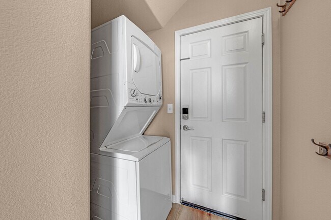 Building Photo - Renovated 3-Story Rocklin Townhome with Two-Car Garage!