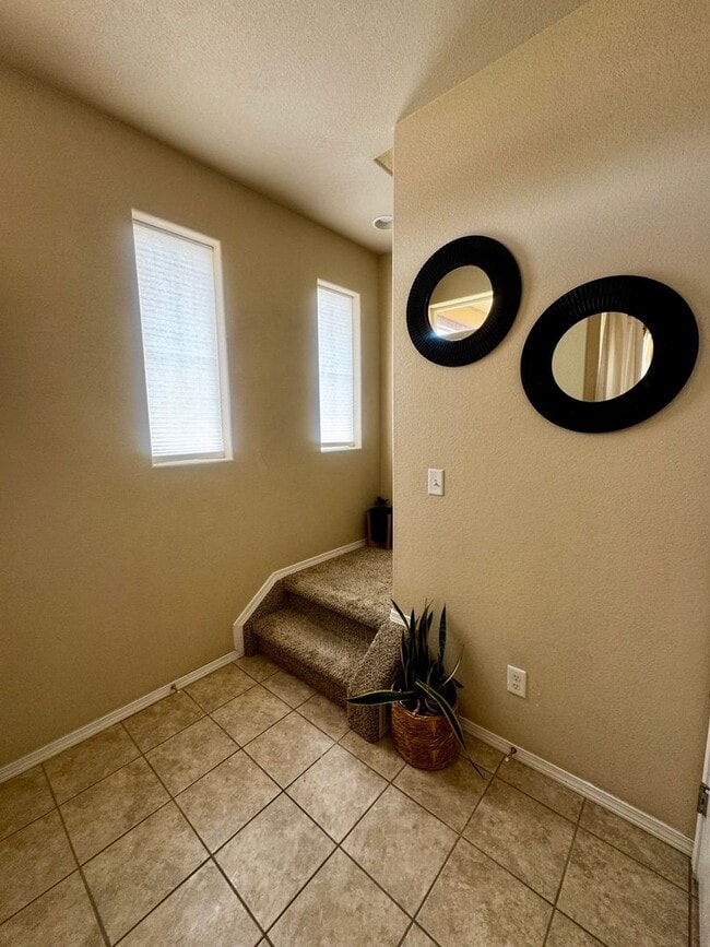 Building Photo - 5337 Prominence Point