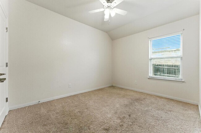 Building Photo - 237 Red Granite Dr
