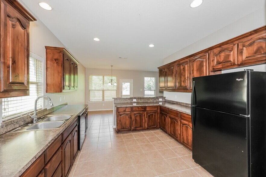 Building Photo - 5021 Britton Ridge Ln