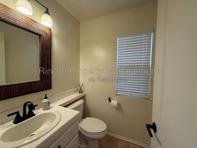 Building Photo - 4763 Templeton St