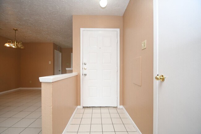 Building Photo - Southwest Houston 2 bedroom Brick Duplex with Private Yard