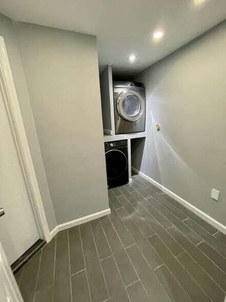 Building Photo - 3124 Berry Rd NE