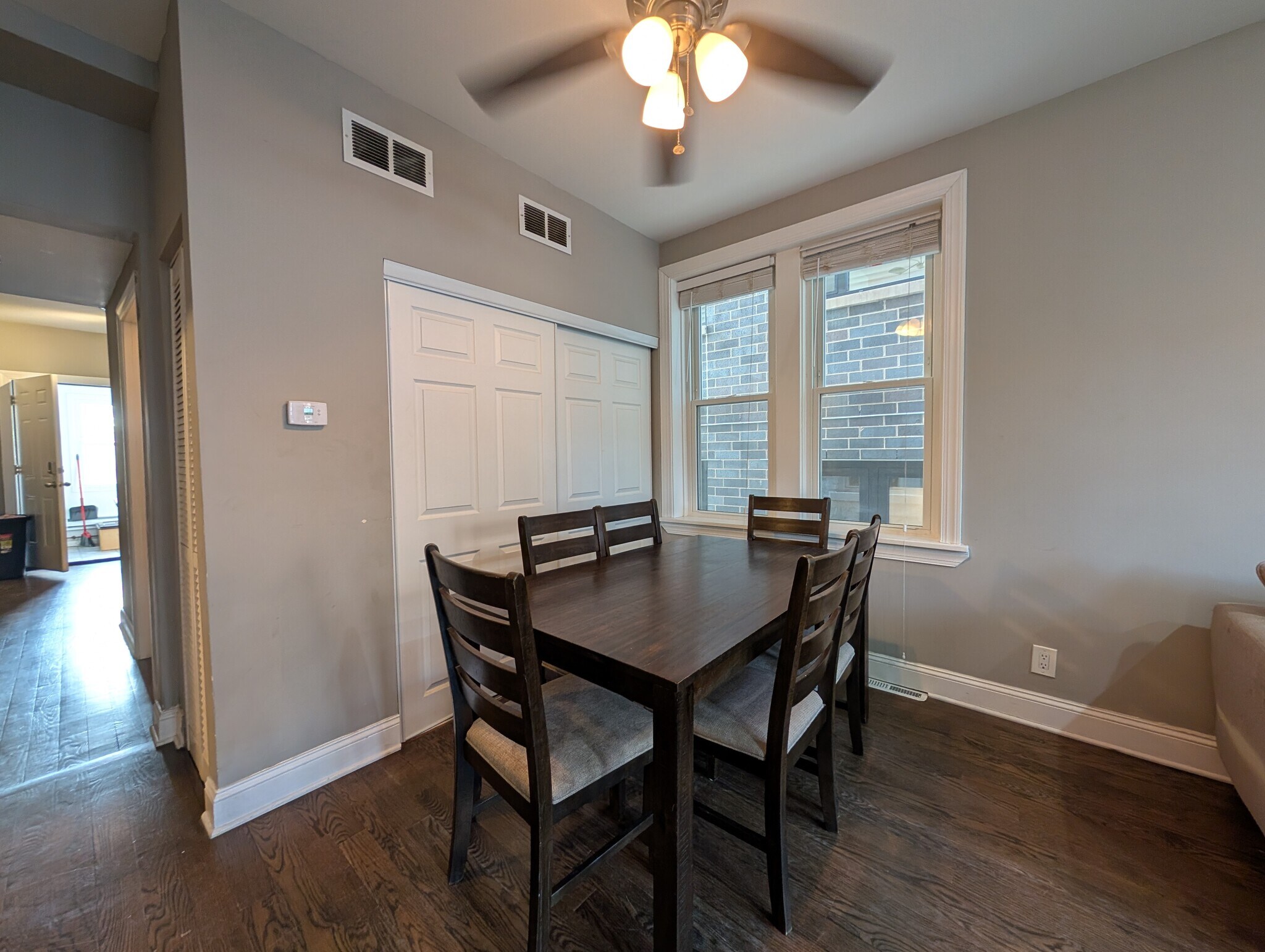 Building Photo - 1911 W Addison St