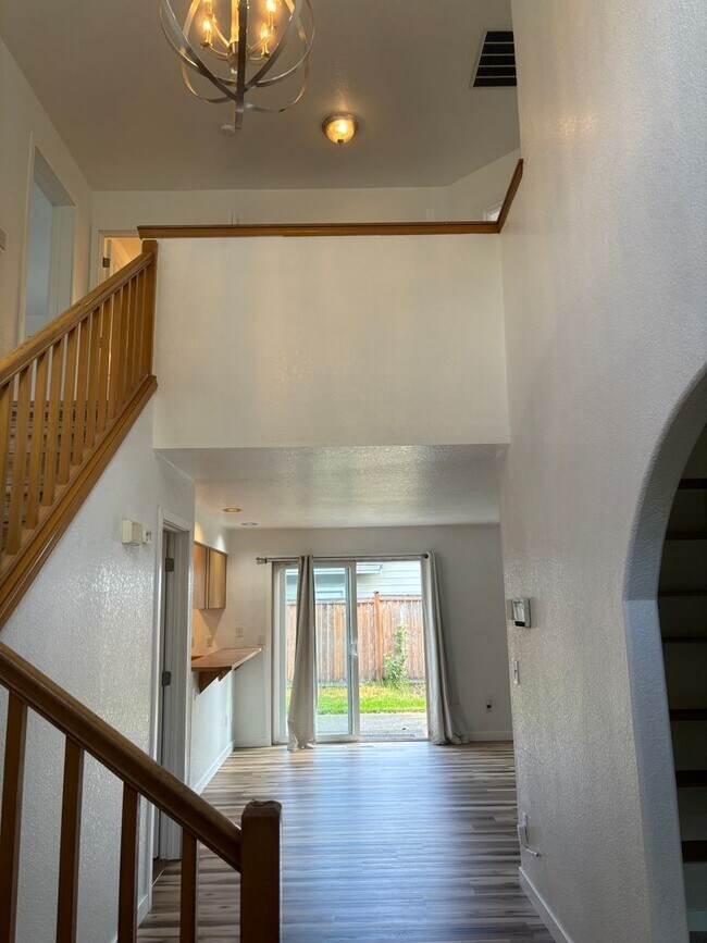 Building Photo - Beautiful 3 Bedroom Lacey House for Rent!