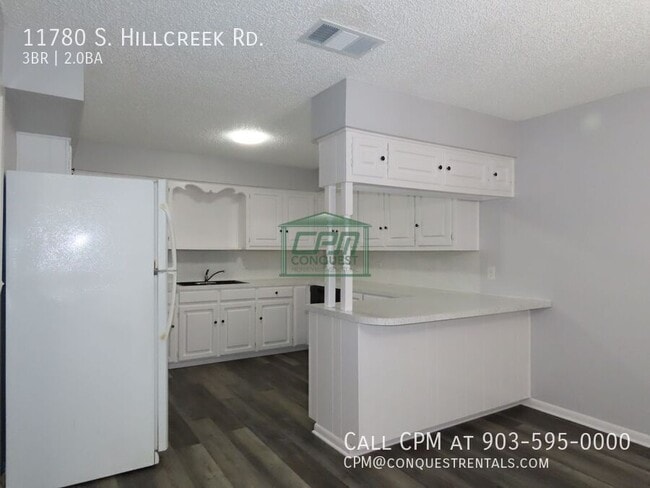 Building Photo - 11780 S Hillcreek Rd