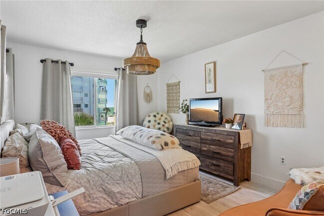 Building Photo - 7400 Estero Blvd