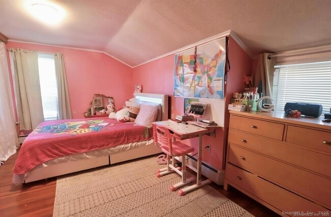 Building Photo - 131 Greenwood St