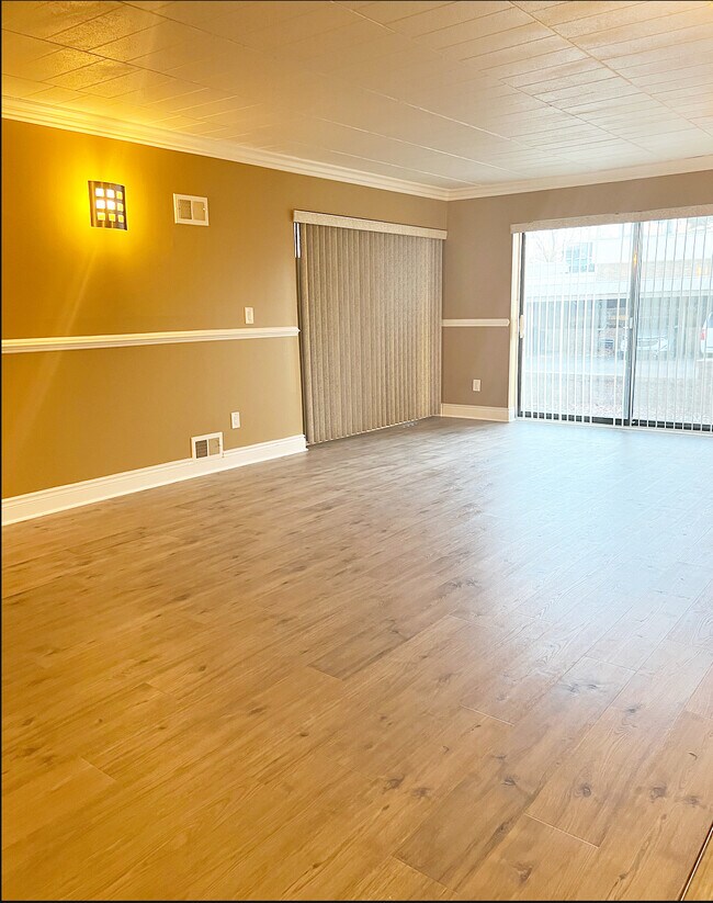 Building Photo - 18228 University Park Dr