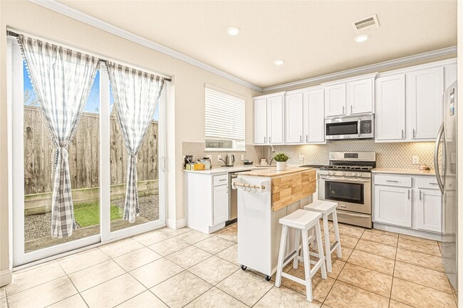 Building Photo - 1757 Sierra Crest Dr