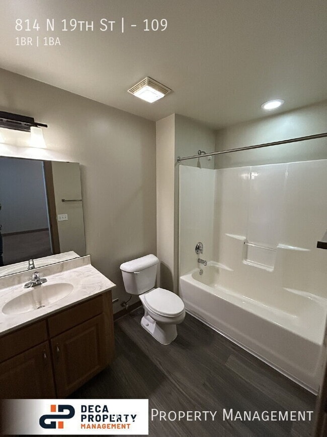 Building Photo - 814 N 19th St