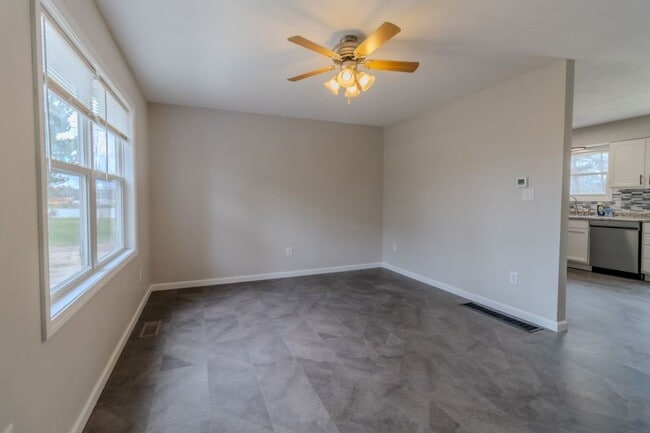 Building Photo - Bright & Updated 4-Bedroom Home Close to Everything