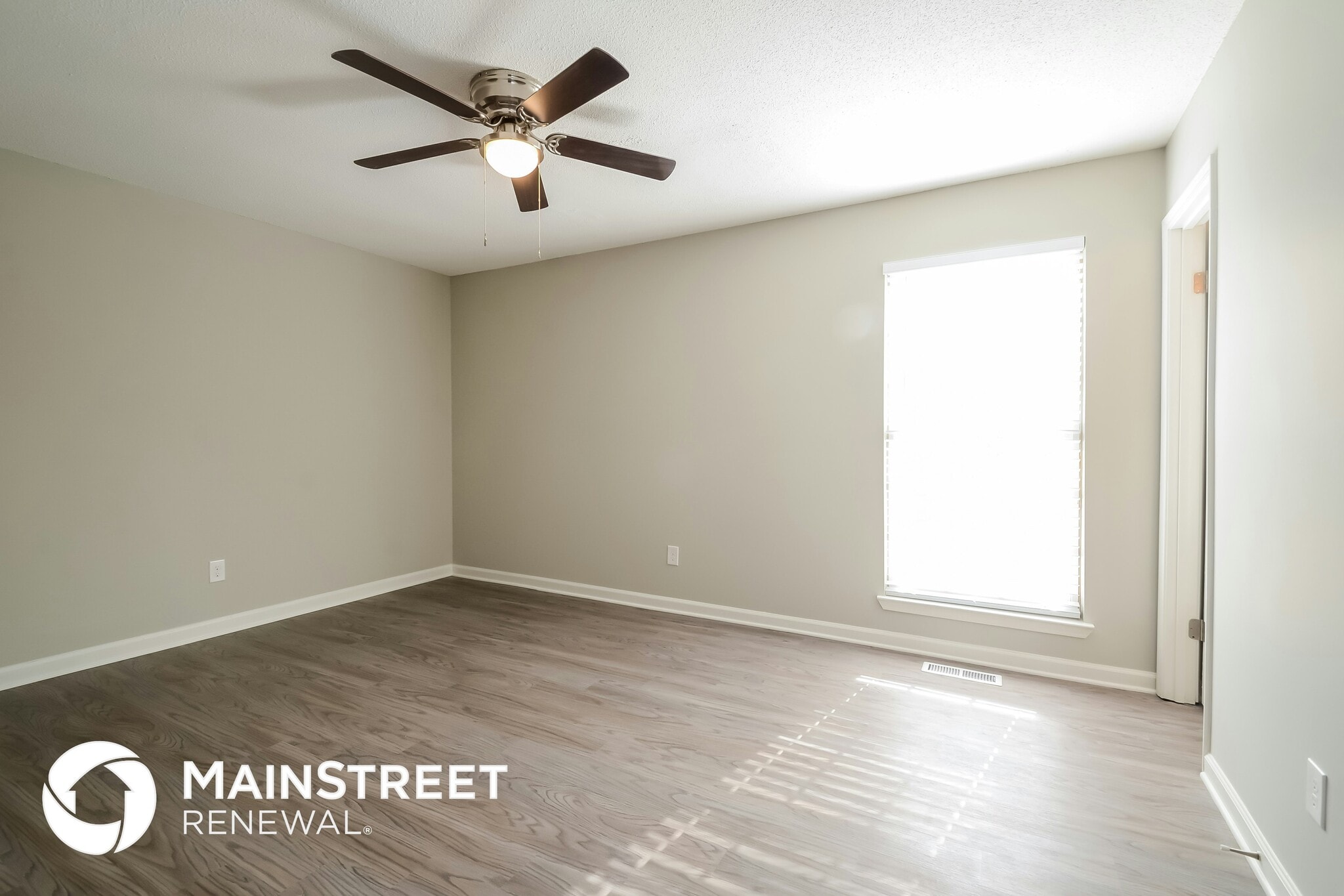 Building Photo - 1003 Oak Blvd