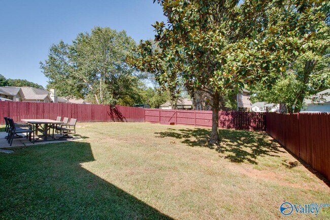 Building Photo - 210 Cypress Creek Dr