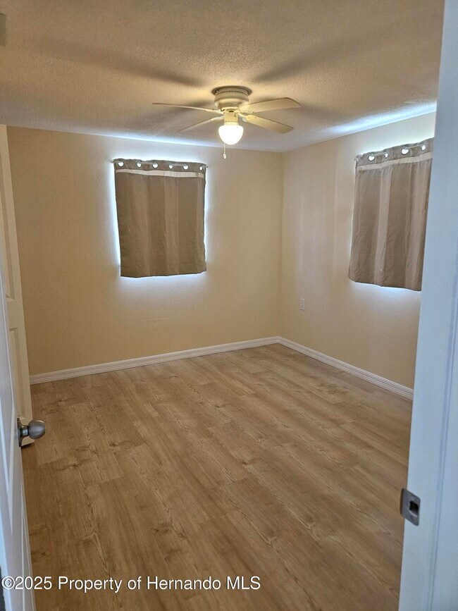 Building Photo - 13240 Starfish Dr