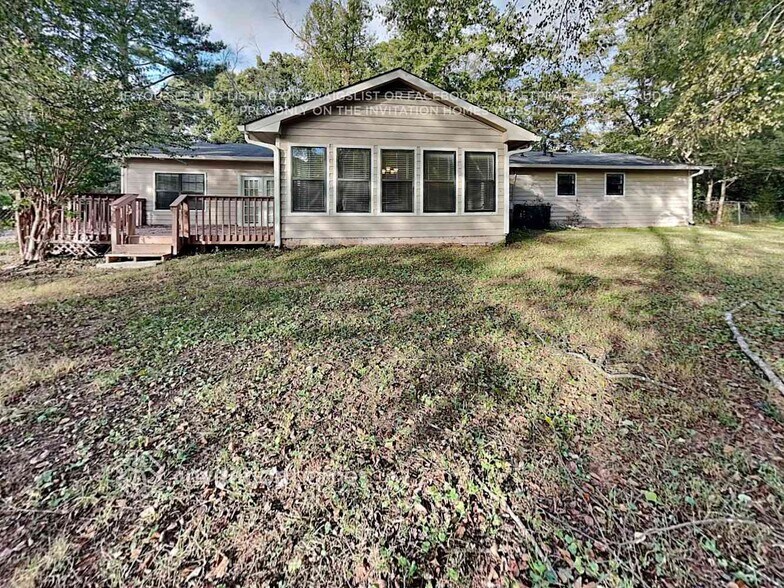 Building Photo - 3973 Irvindale Rd NW