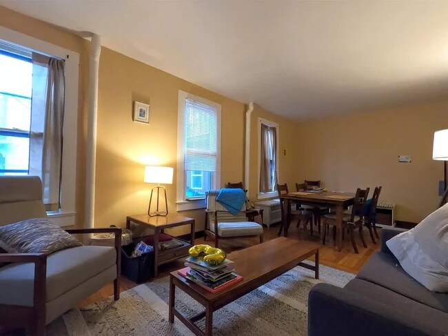 Building Photo - 201 Linn St