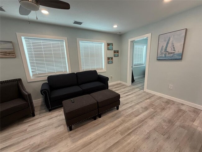 Building Photo - 8050 Bayshore Dr