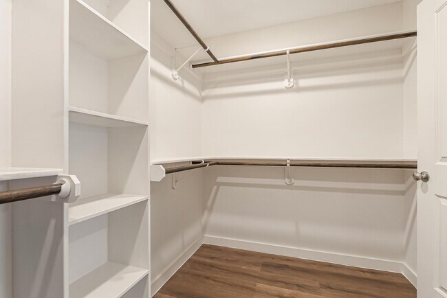 Building Photo - Spacious Style in Ratliff Ridge | 3 Bed, 2...