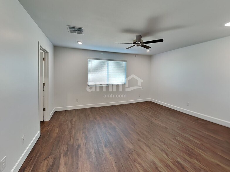 Building Photo - 6116 W Paseo Hilario