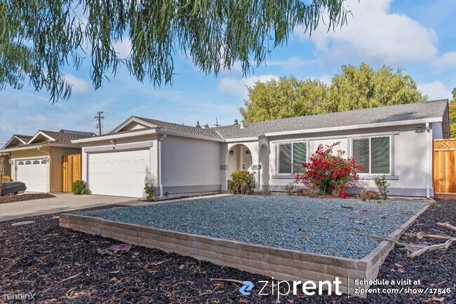 Building Photo - 3 br, 2 bath House - 999 Rawlings Drive, S...