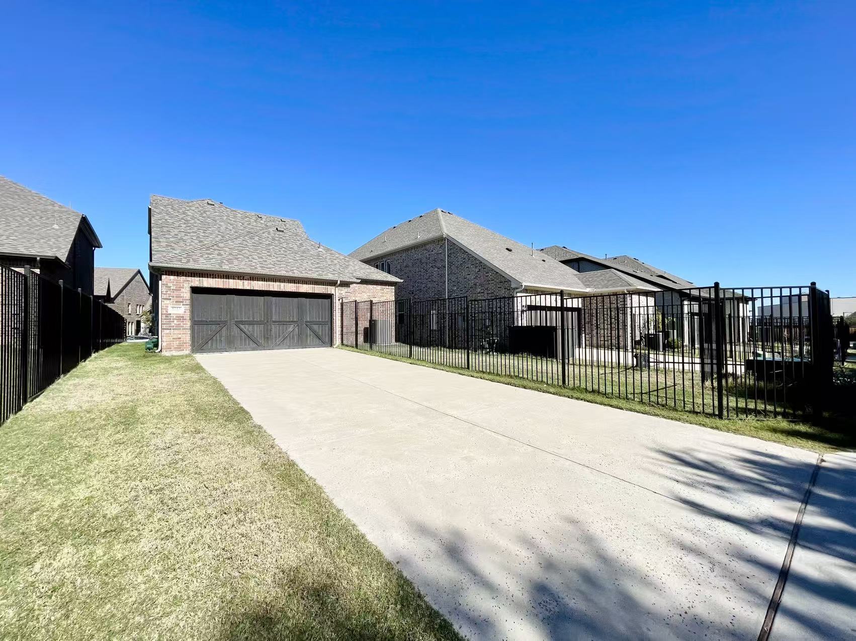 Building Photo - 8213 Bethpage Dr