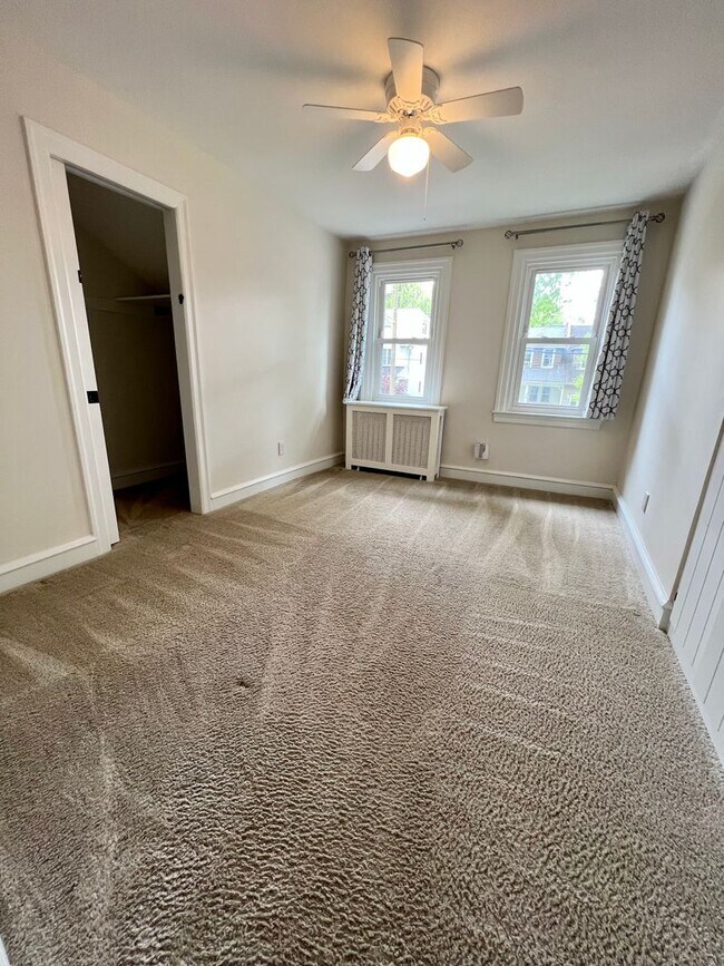Building Photo - Gorgeous 3-Bedroom Home in Narberth! Avail...