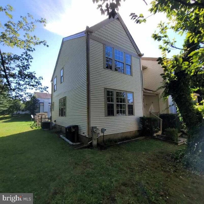 Building Photo - 733 Orley Pl