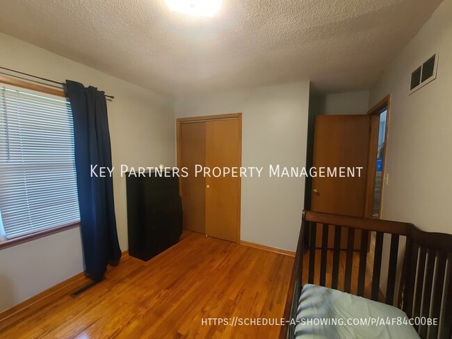 Building Photo - 6703 NW Evelyn-