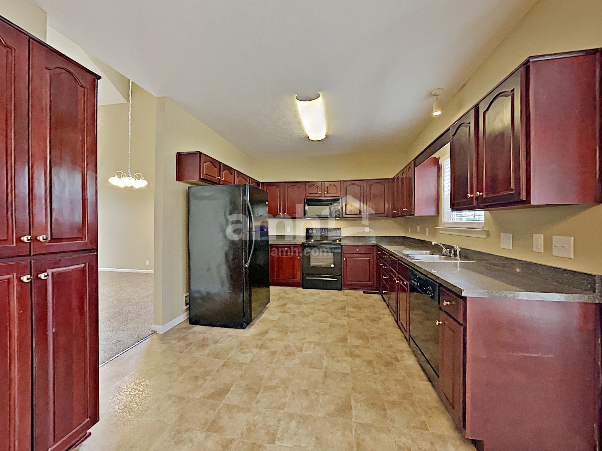 Building Photo - 661 Sugar Mill Dr