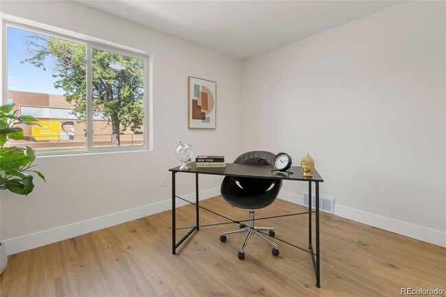 Building Photo - Long Realty & Property Management - Newly remodeled Duplex