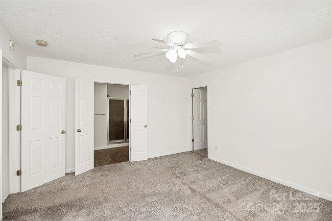 Building Photo - 155 Sunfish Dr